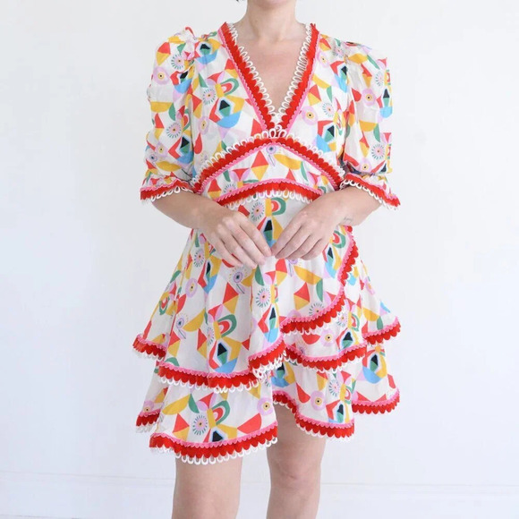 Celia B Gracia Dress White w Red Geometric Shape Deep V Tiered Scalloped Edge M - Picture 2 of 13